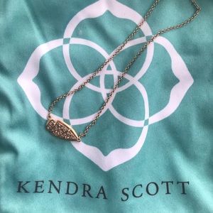 Kendra Scott necklace. Like new!!